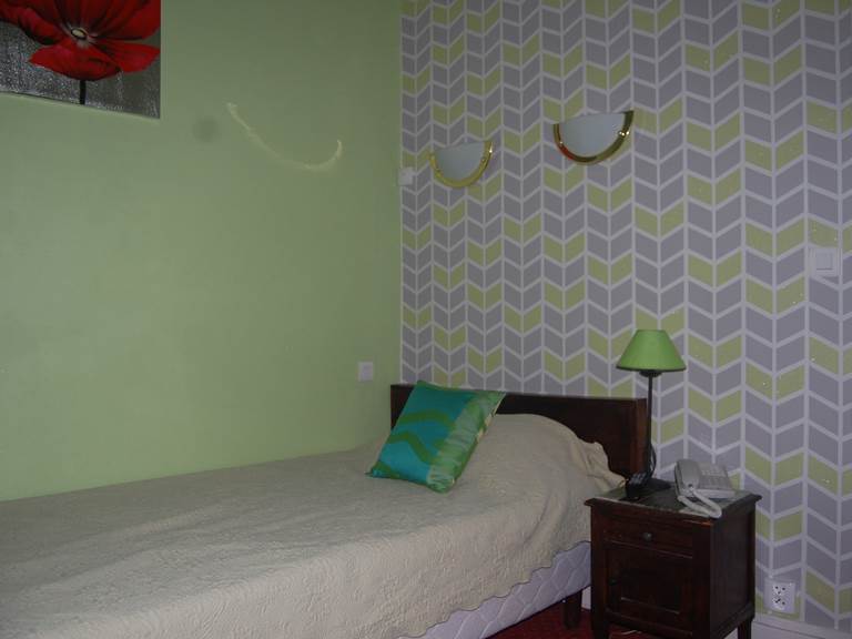 Chambre 1 personne petit lit Hôtel Jean Bart proche rue Fleurus rue Madame rue Vaugirard rue Assas 75006 Paris